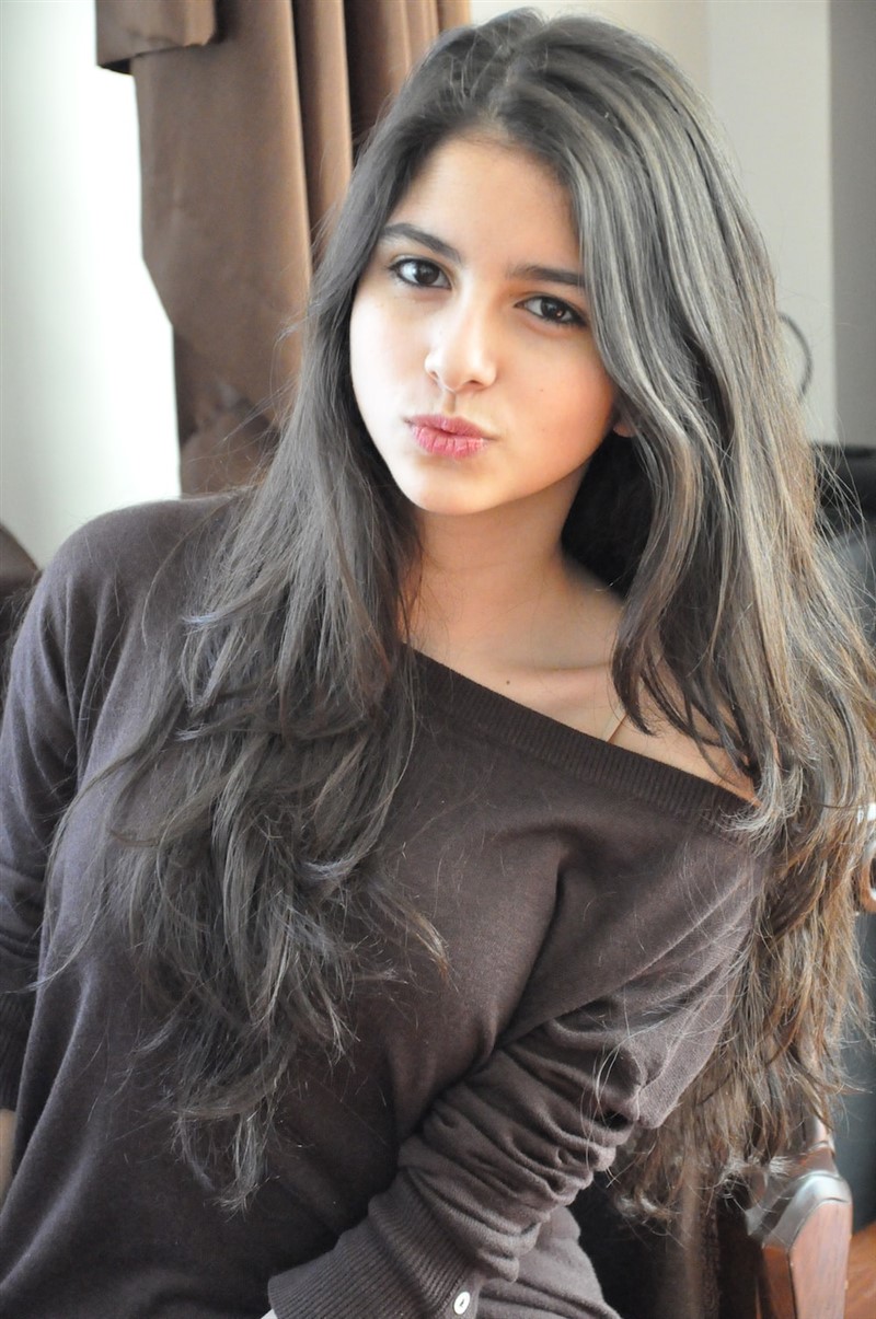 Girls Chiks - 563