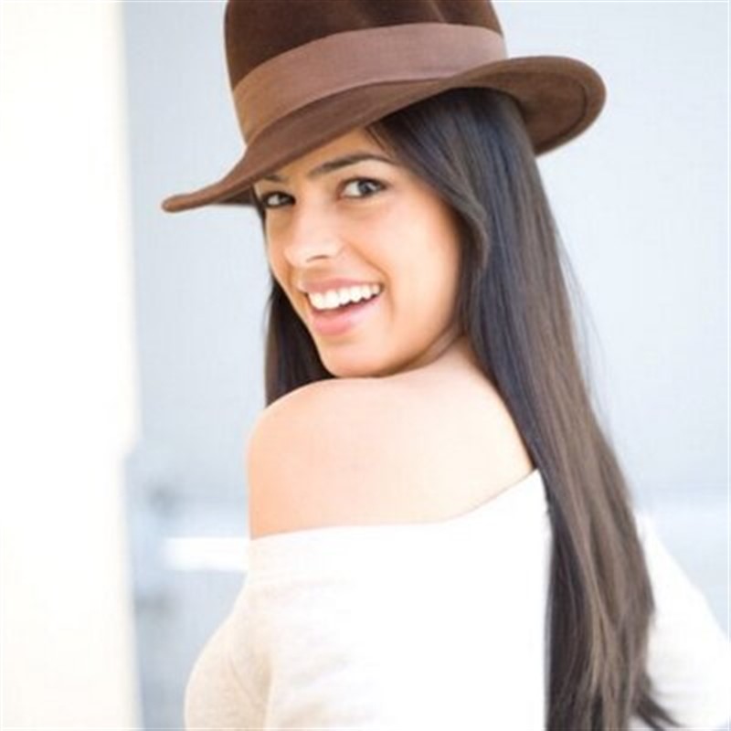 Lizbeth Santos - 01